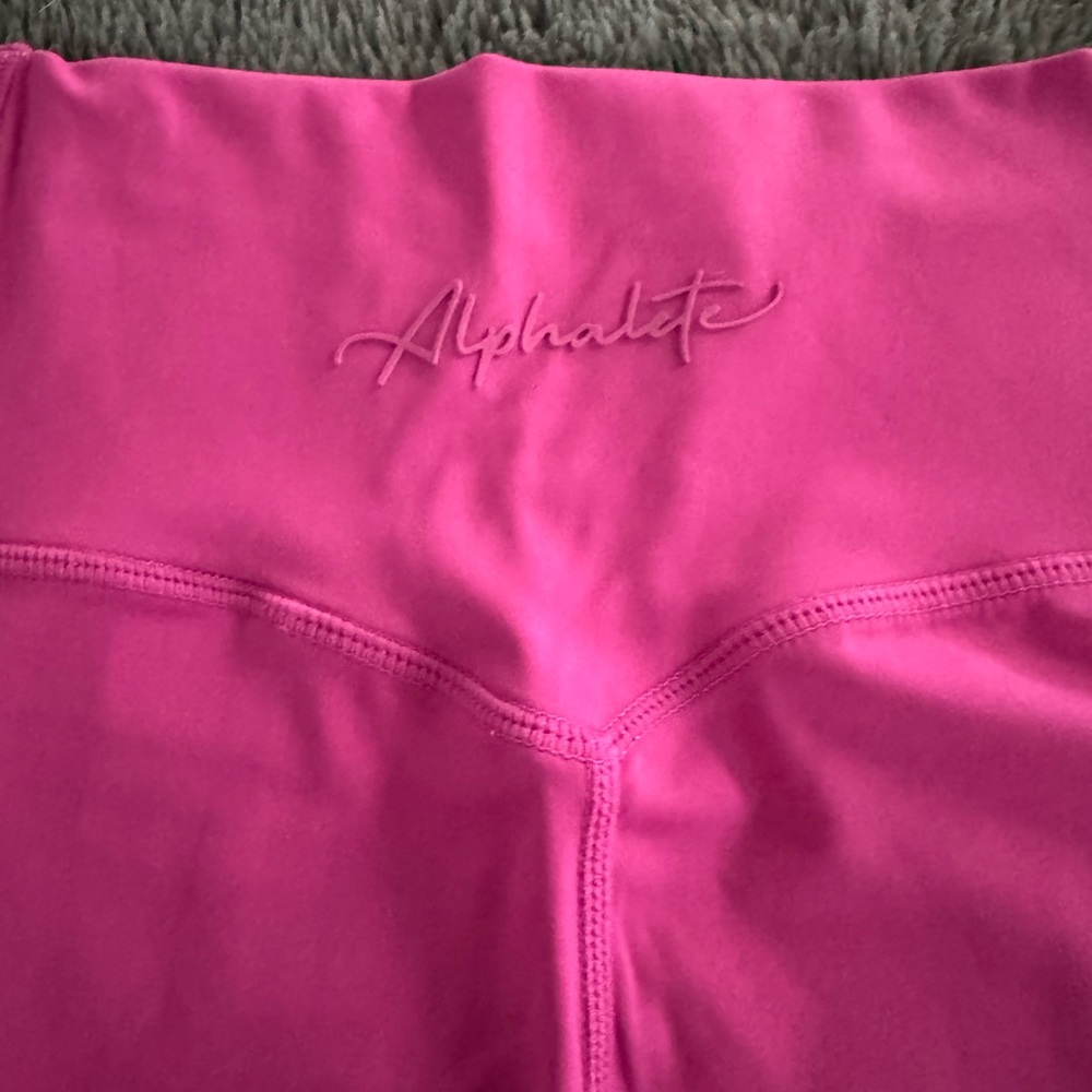 Alphalete size M